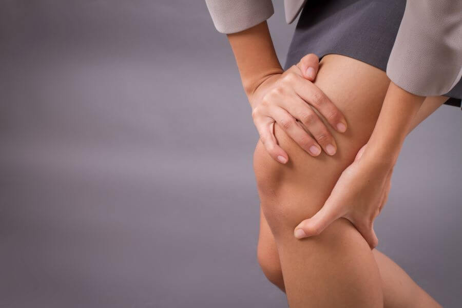 Surgical Negligence: Understanding Claims and Seeking Justice 1 knee pain after surgery