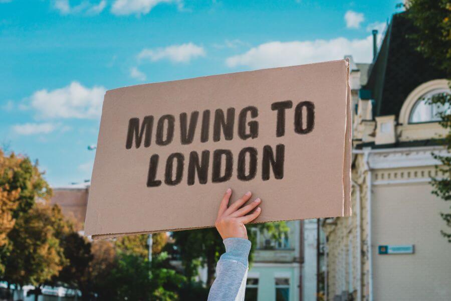 Transitioning Homes? How Temporary Storage Can Ease Your Move 3 moving to london to live