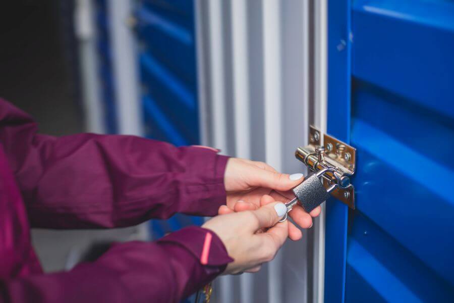 Transitioning Homes? How Temporary Storage Can Ease Your Move 1 secure storage